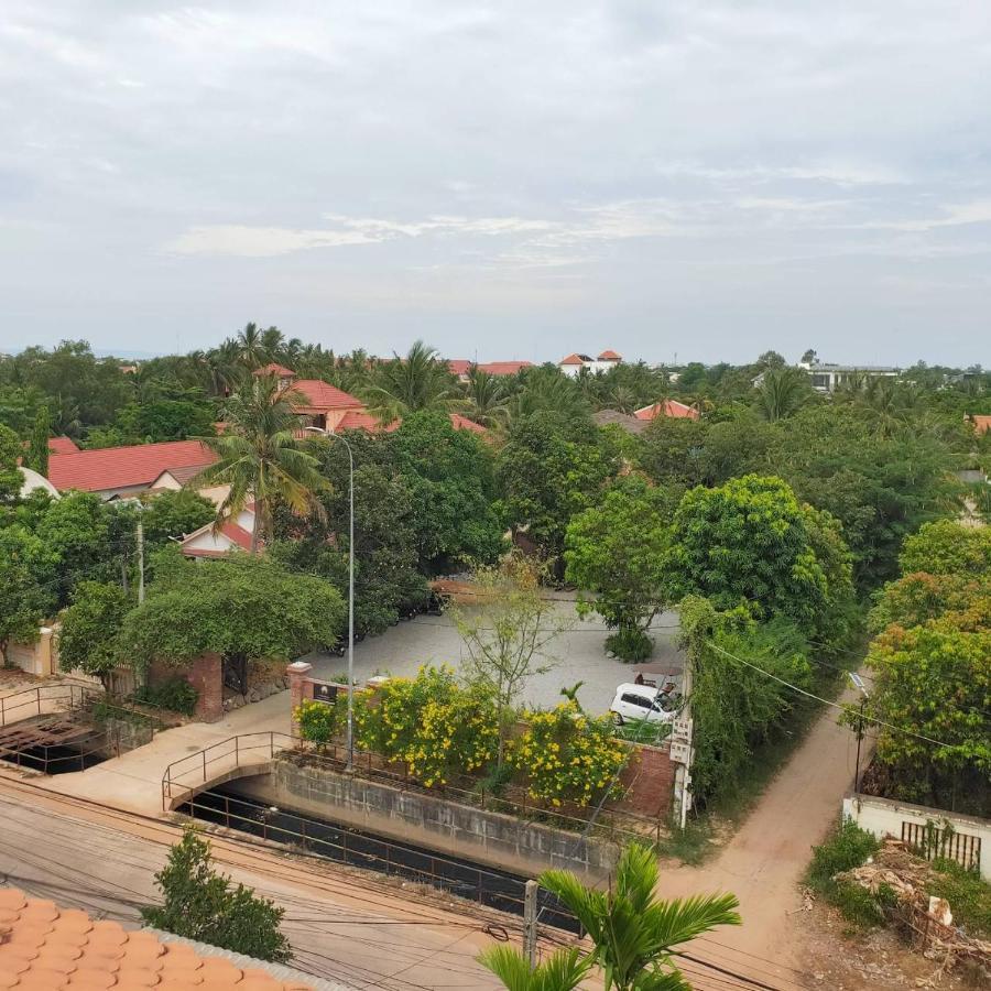 Luxury Angkor Resort & Sky Lounge 시엠리아프 외부 사진