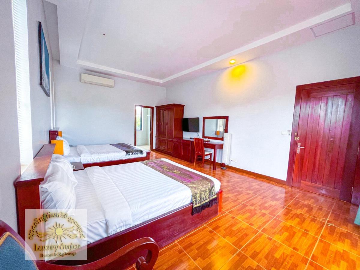 Luxury Angkor Resort & Sky Lounge 시엠리아프 외부 사진