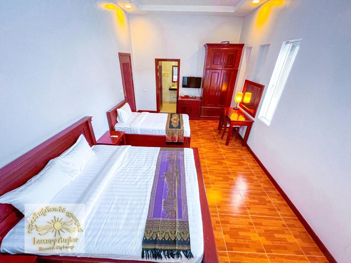 Luxury Angkor Resort & Sky Lounge 시엠리아프 외부 사진