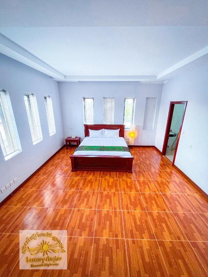 Luxury Angkor Resort & Sky Lounge 시엠리아프 외부 사진