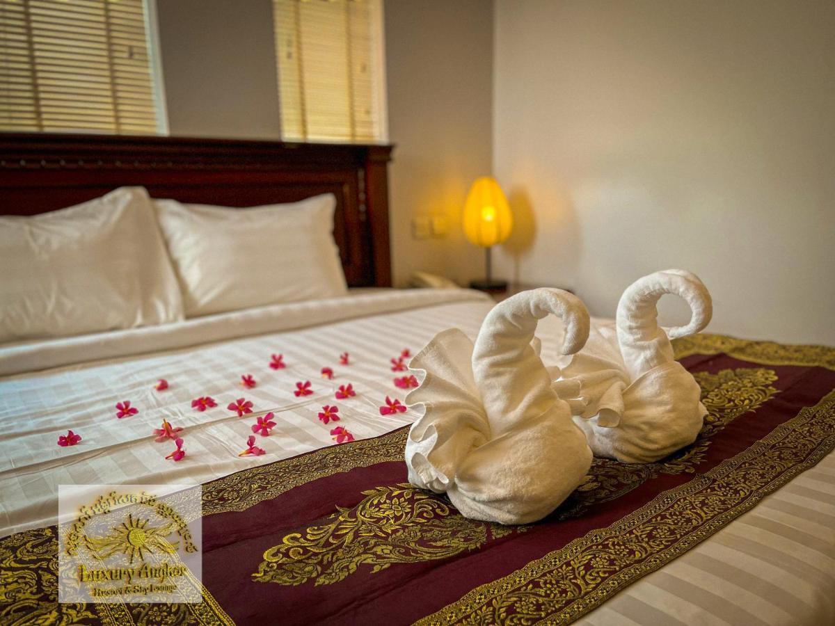 Luxury Angkor Resort & Sky Lounge 시엠리아프 외부 사진