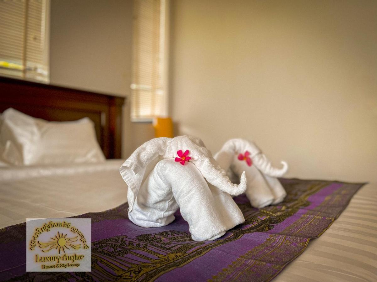 Luxury Angkor Resort & Sky Lounge 시엠리아프 외부 사진