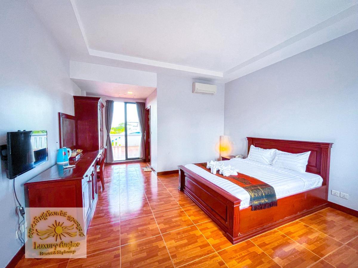 Luxury Angkor Resort & Sky Lounge 시엠리아프 외부 사진