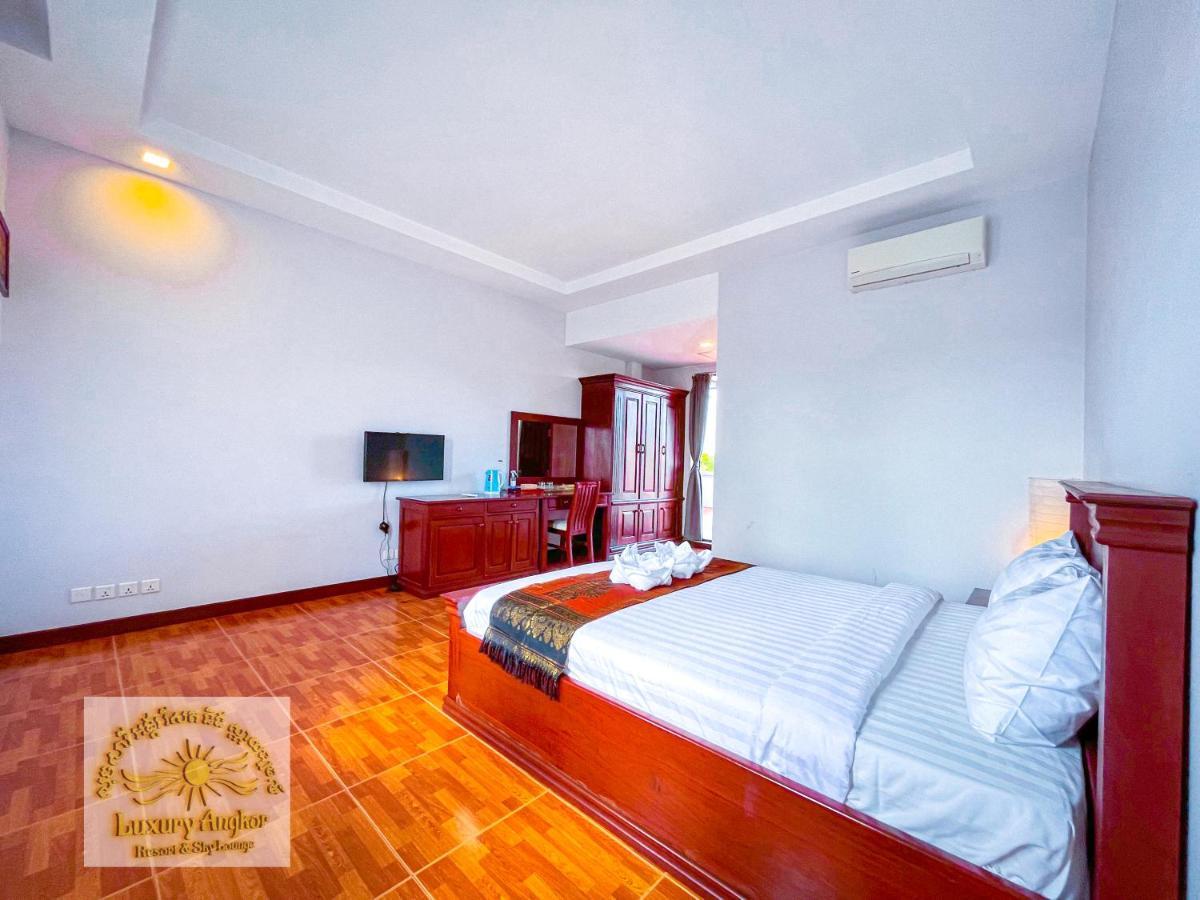 Luxury Angkor Resort & Sky Lounge 시엠리아프 외부 사진